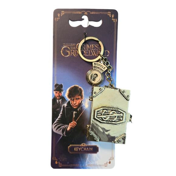 Harry Potter Bioworld The Crimes of Grindelwald Keychain - Picture 1 of 9